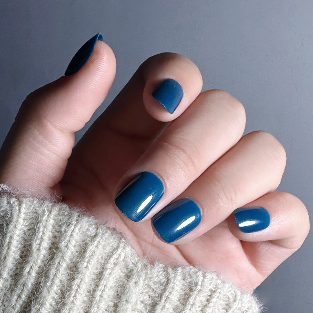 Glänzende Nagelkunstverlängerungen Karnz