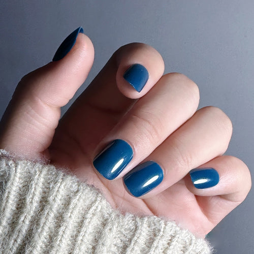 Glänzende Nagelkunstverlängerungen Karnz