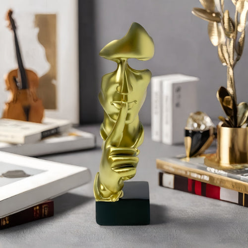 Kunstvolle Figur mit schüßermotiv Karnz