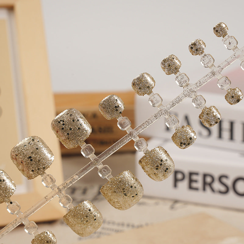 Glitzerndes Press-On Nagelkunst-Set Karnz