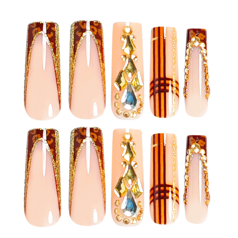 Dekorative Stiletto Nagelkunst Tipps mit Edelsteinen Karnz
