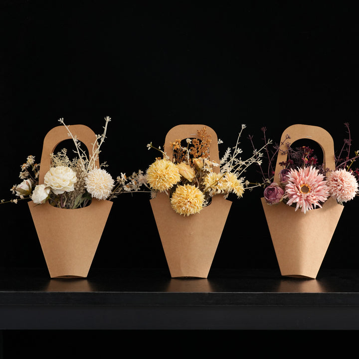 Getrocknete Blumenarrangement in umweltfreundlicher Verpackung