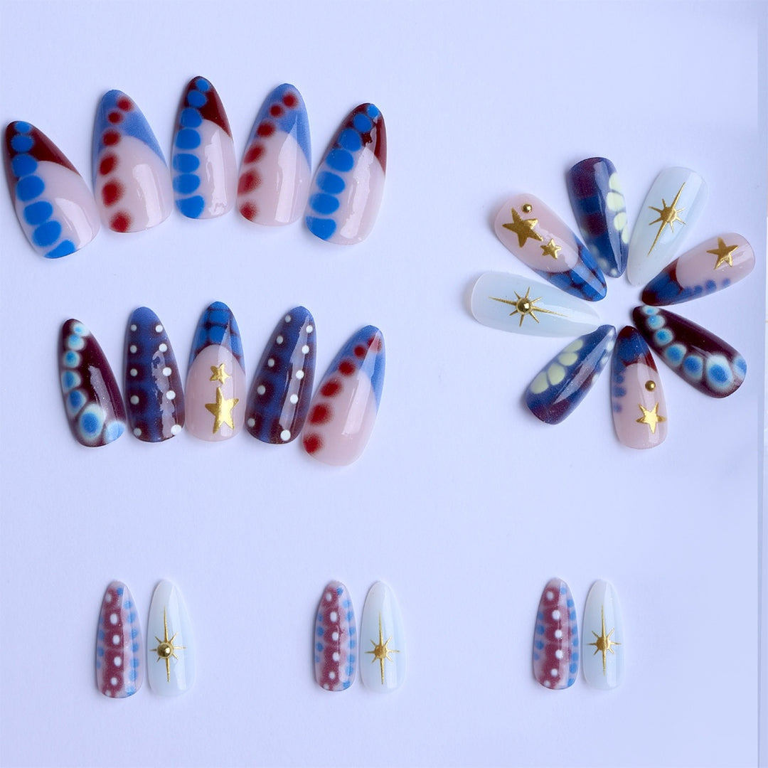 Kreatives Kunstnagelset Karnz