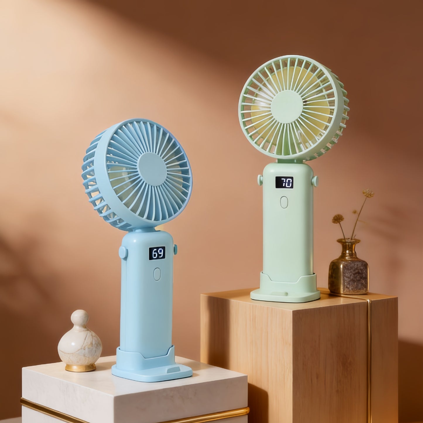 Damen Tragbarer Handventilator mit digitales Display und USB-Anschluss Karnz