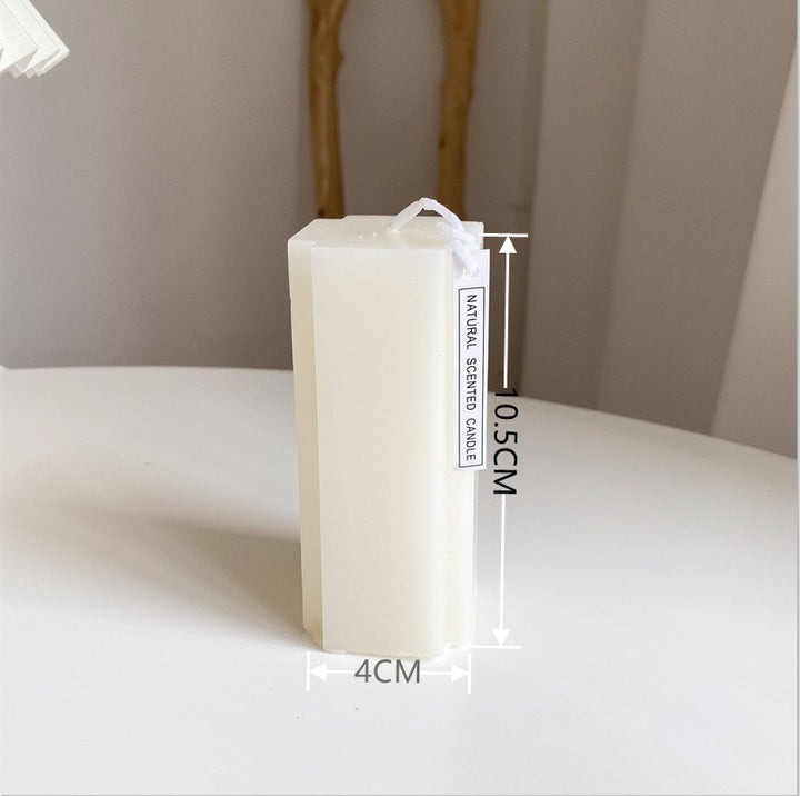 Handgegossene geometrische geflüsterte Säulenkerze