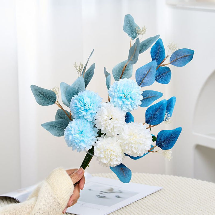 Künstliches Blumenbouquet Arrangement mit Eukalyptus