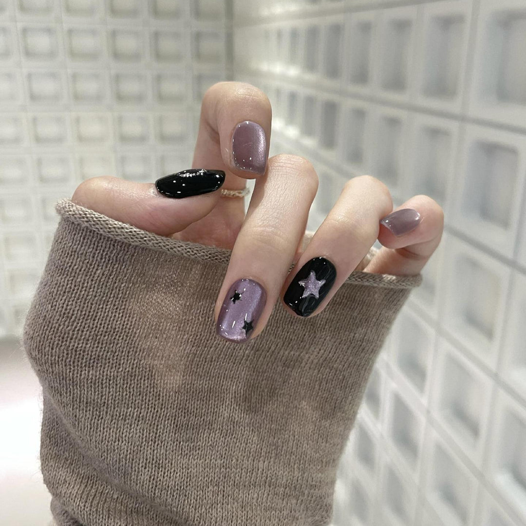 Kunstnägel mit Stilvollem Sternendesign Karnz