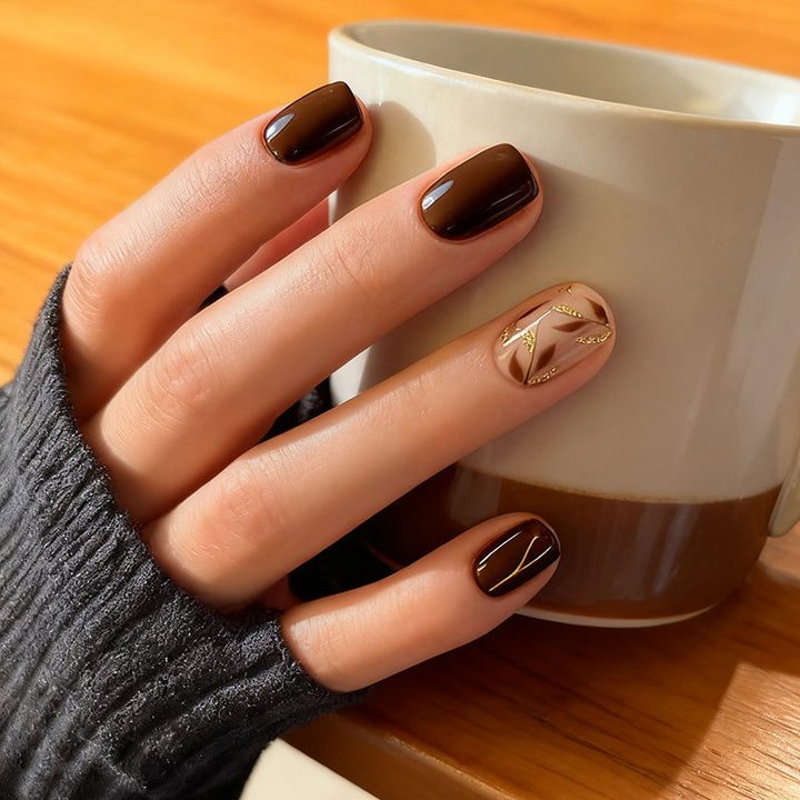 Elegantes Nageldesign Karnz 1789915642