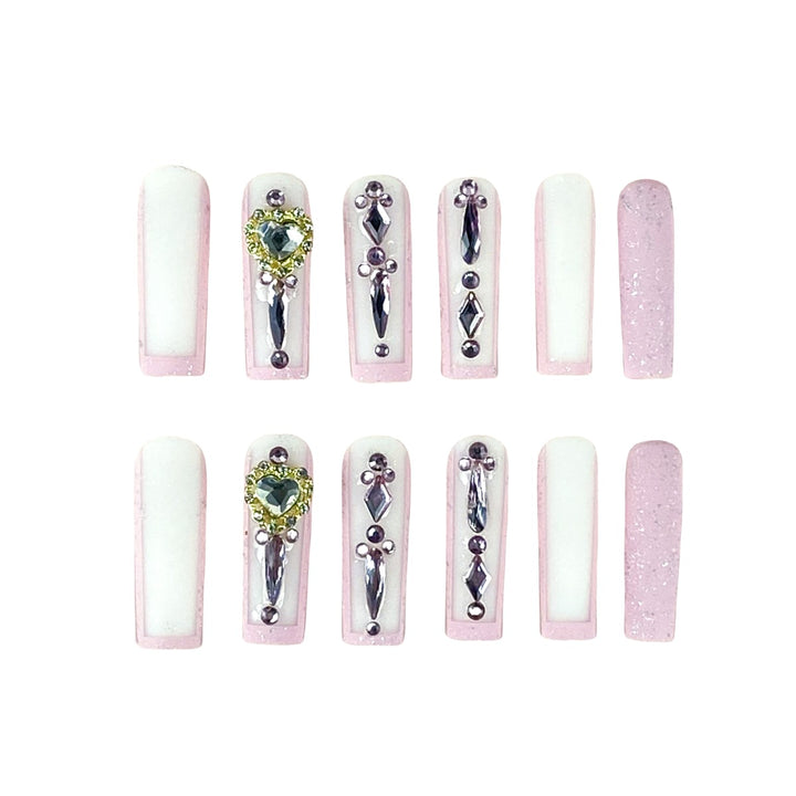 Dekoratives Acryl-Nageldesign Karnz
