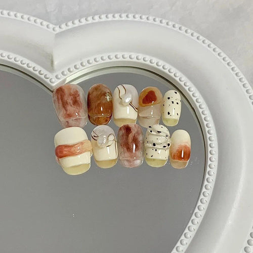 Kunstnagel-Set mit Marmoriertem Design und Glitter-Effekten Karnz