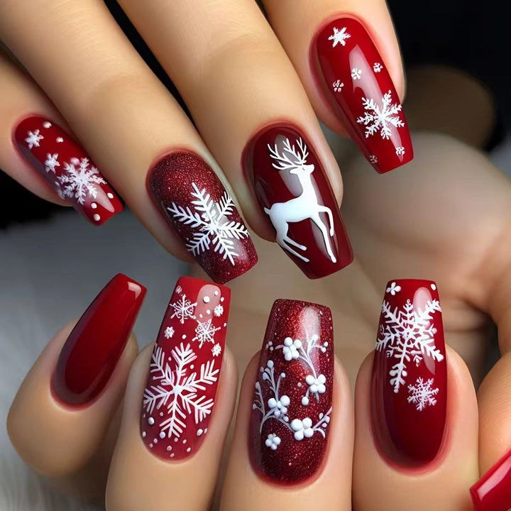 Kunstnägel mit Winterlichem Rentier-Design Karnz