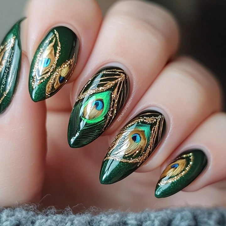 Elegantes Pfauen-Nagelkunst-Set Karnz