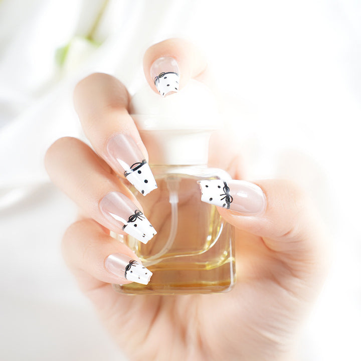 Elegantes Designer Press-On-Nagelset Karnz