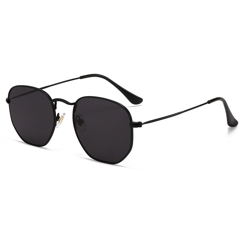 Damen Oversized Sonnenbrille mit elegantem goldenen Metallrahmen und massivem UV-Schutz Karnz