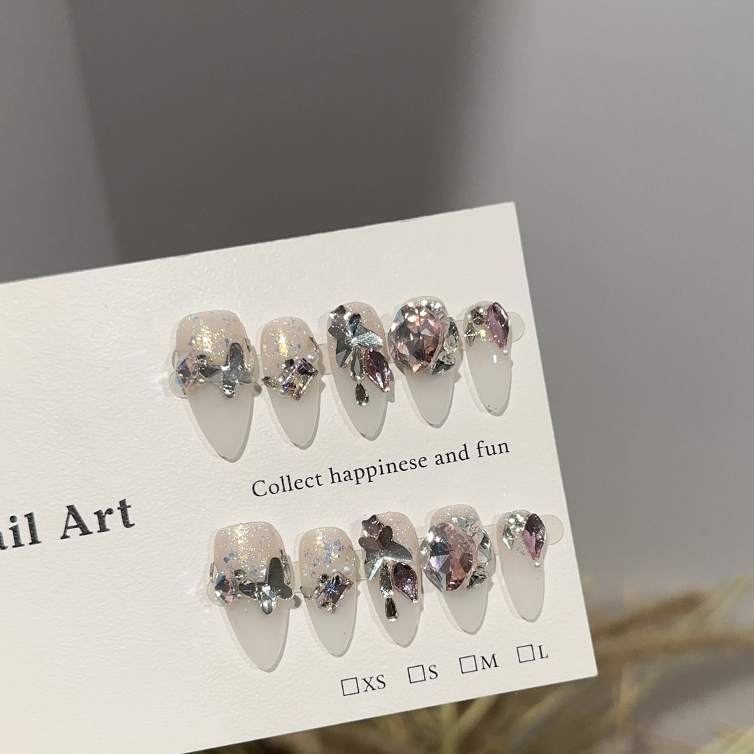 Luxuriöses glamouröses Press-On Nagelkunst-Set