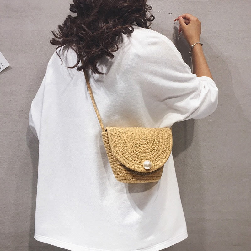 Damen Stilvolle Clutch aus geflochtenem Material Karnz