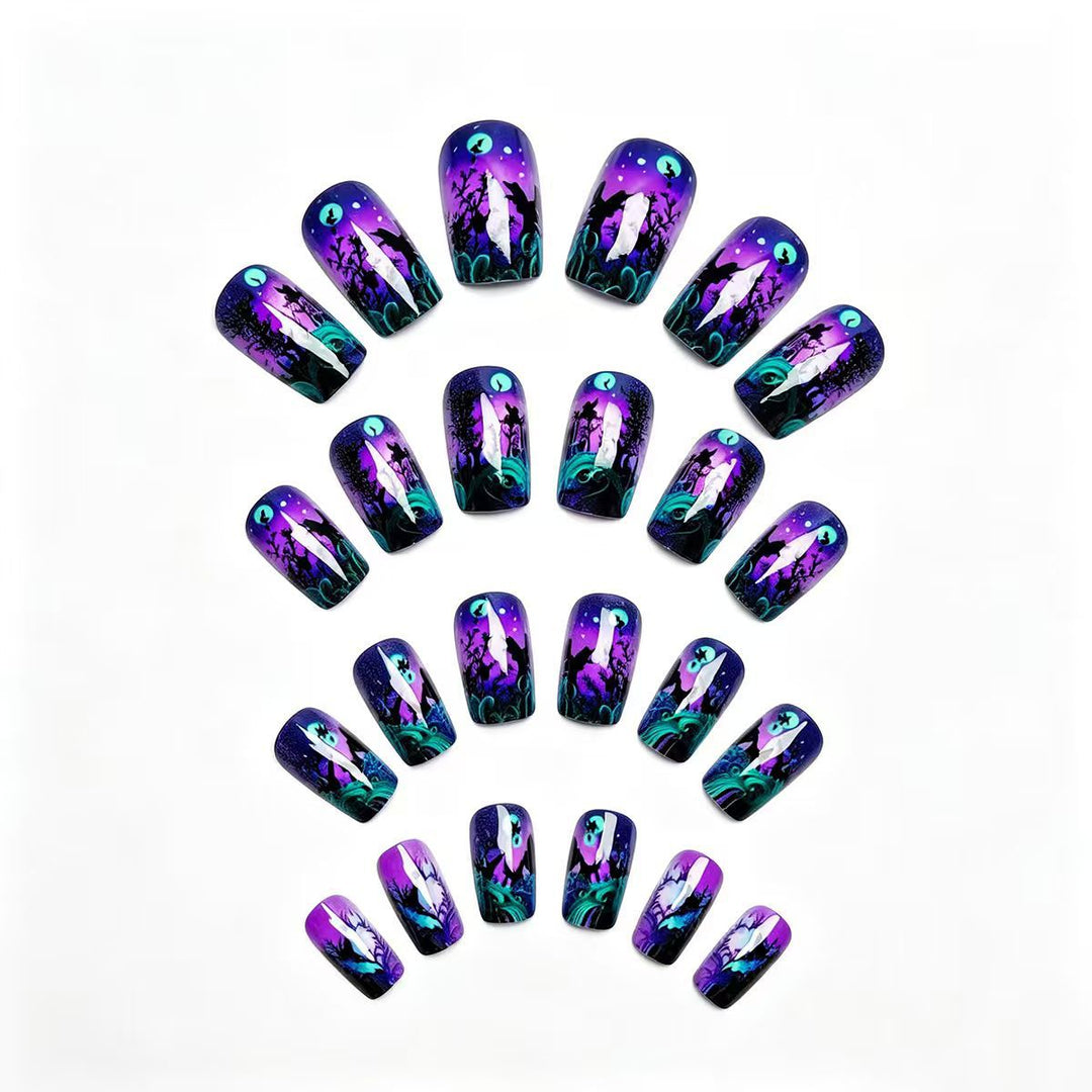 Kunstnageldesign mit Schmetterling und Nachtmotiv Karnz