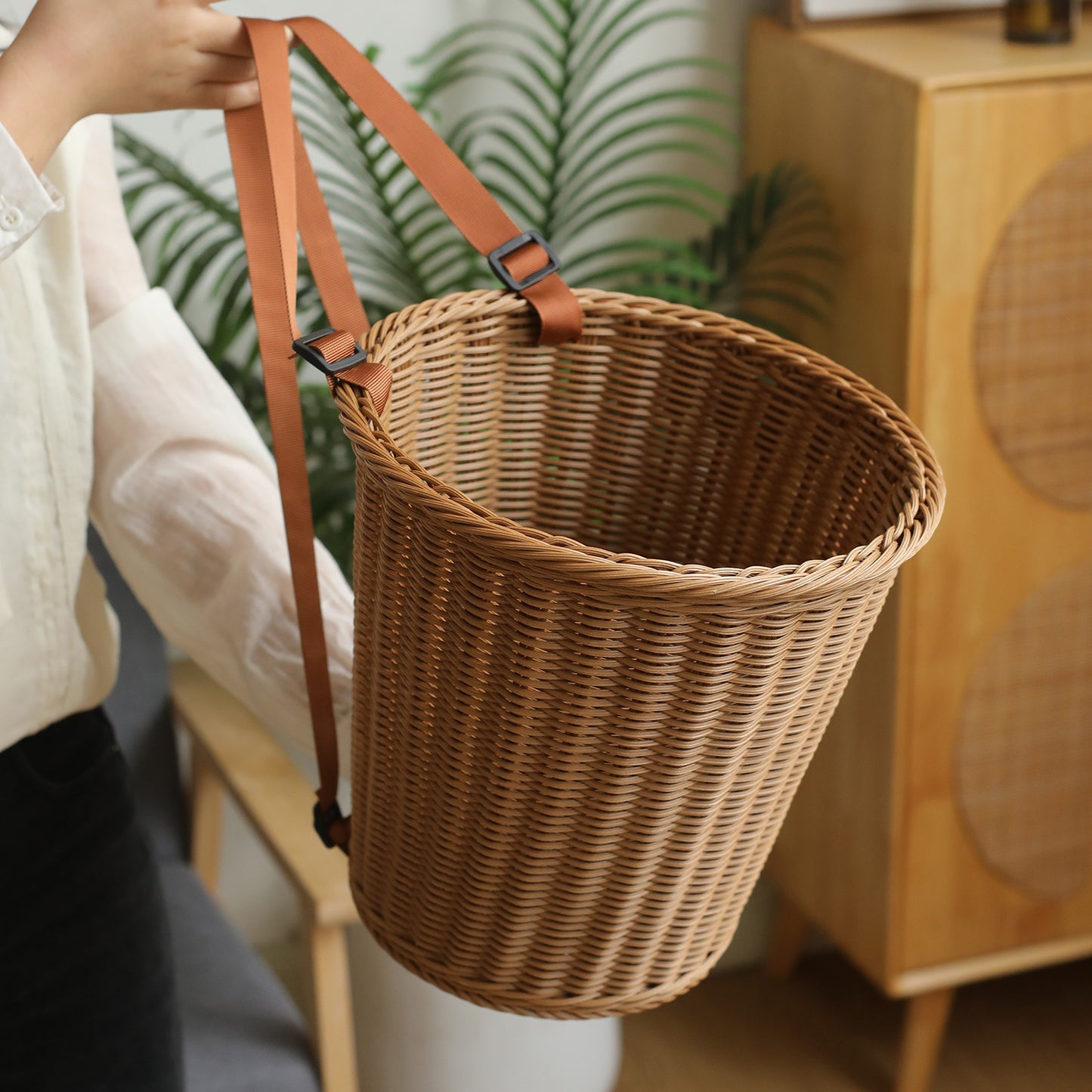 Unisex Moderner Korb mit ergonomischem Schultergurt Karnz