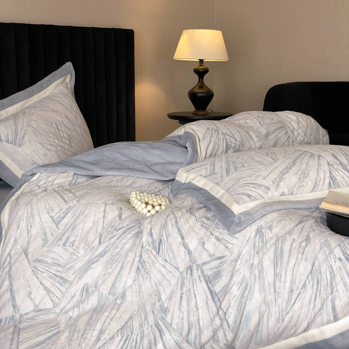 Bettbezug-Set aus atmungsaktivem Baumwoll-Sateen mit abstraktem Pinselstrich-Design und Hotelverschluss