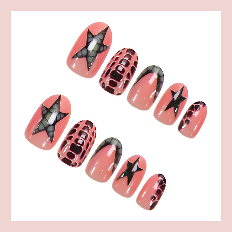 Kunstnagelset mit modernen Stern- und Tiermotiven Karnz