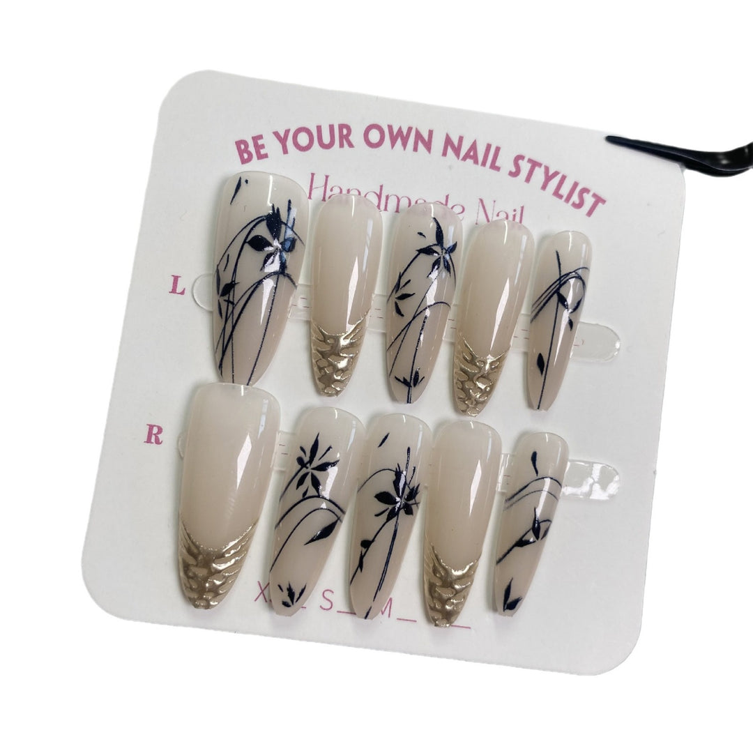 Handgefertigtes eingelegtes Nagelkunstset