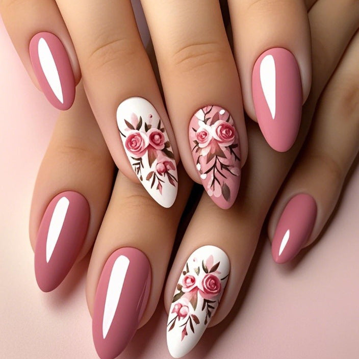 Elegantes Blumen-Nageldesign Karnz