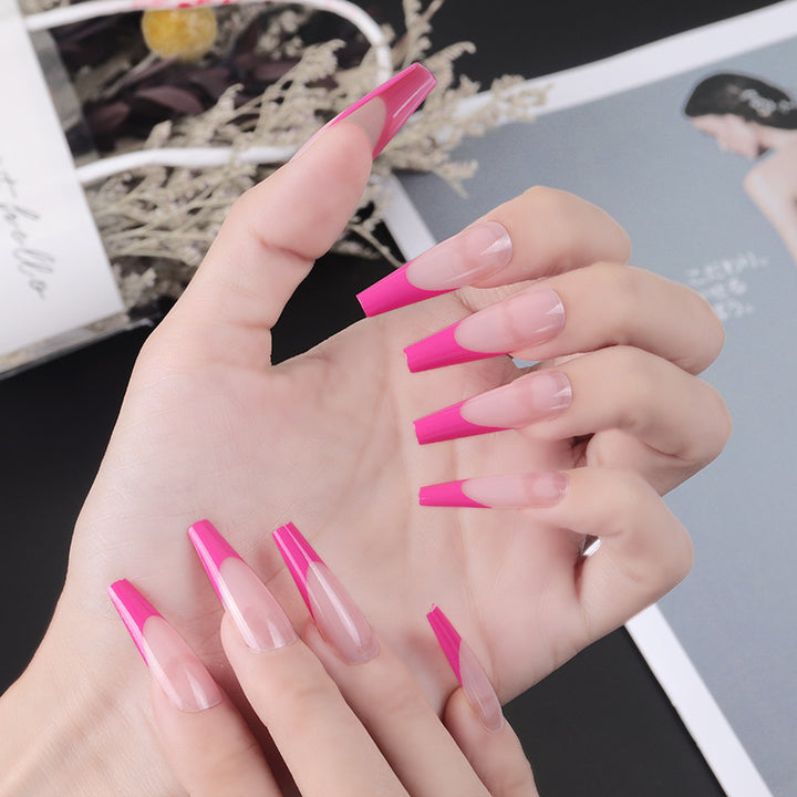 Elegantes Stiletto-Press-On-Nagelset mit zweifarbigen Design Karnz