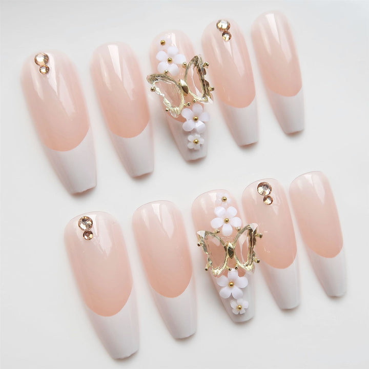 Luxus Press-On Nagelkunst mit floralen Akzenten Karnz