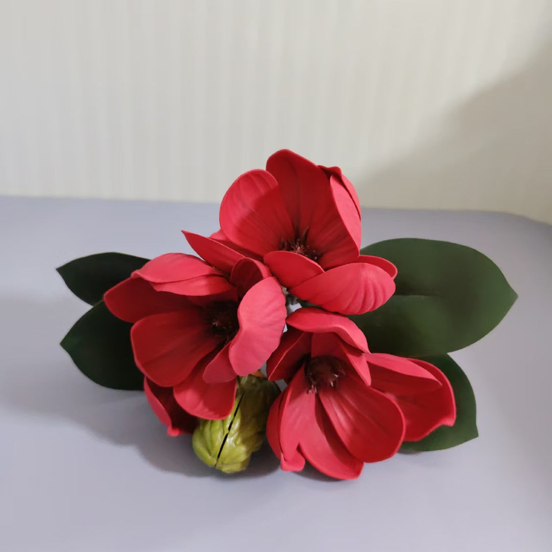 Künstlicher Magnolienblütenstrauß