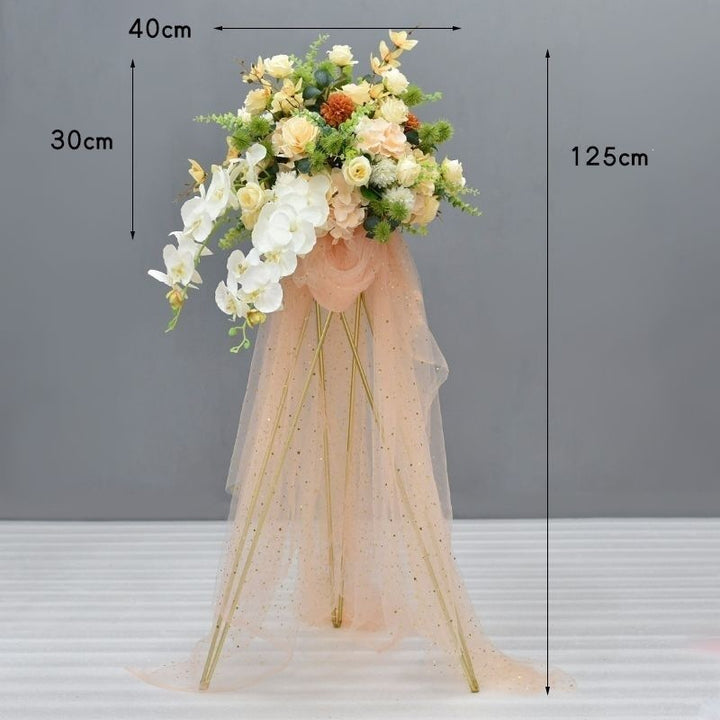Elegante Blumen Design Ständer mit Tüll