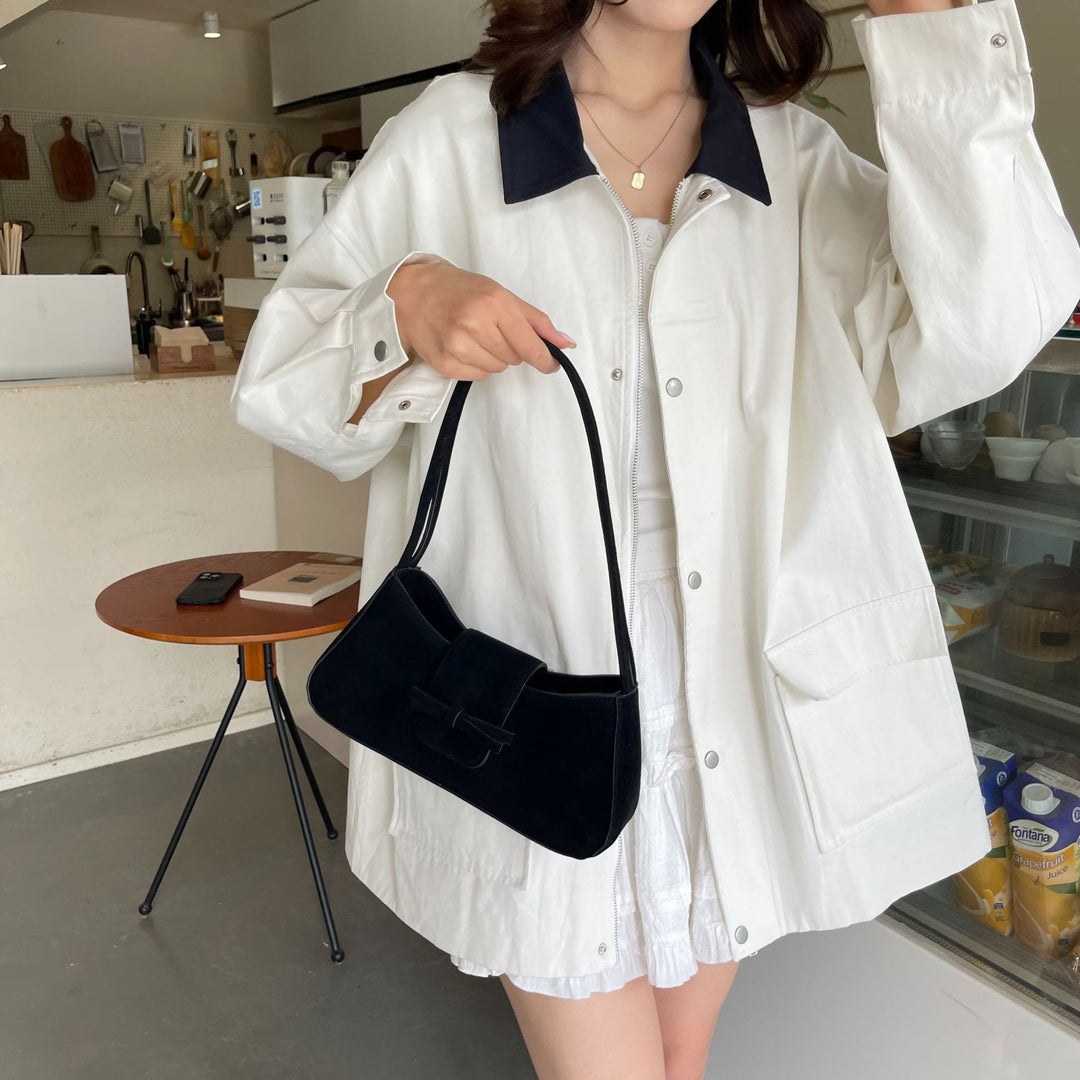 Elegante Samt-Handtasche mit Schleifendetail Karnz