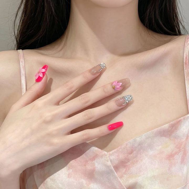 Dekoratives Floral Press-On Nagelkunstset Karnz 1788224002