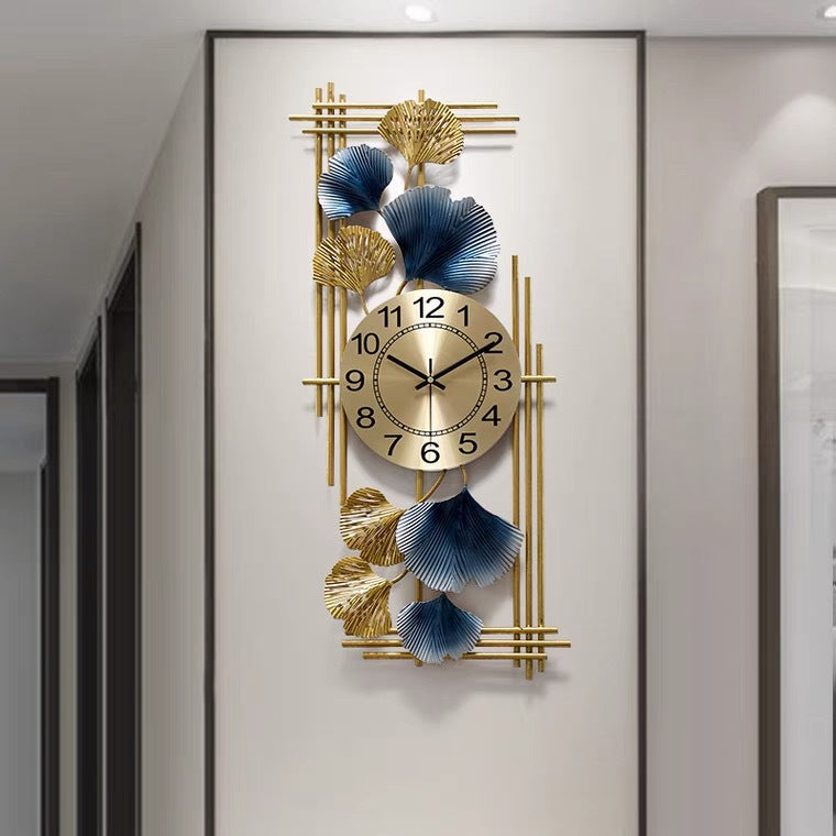 Künstlerische Wanduhr Karnz