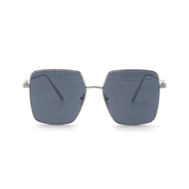 Stylische quadratische Sonnenbrille mit dekorativer Kette Karnz