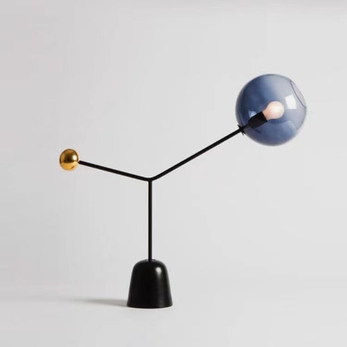 Künstlerische Tischlampe