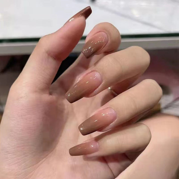 Kunstvolle Stiletto Nagelspitzen Karnz