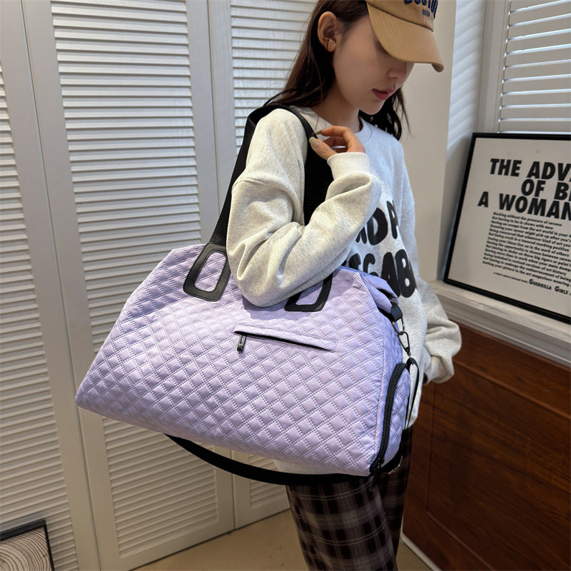 Stylische gesteppte Reisetasche Karnz