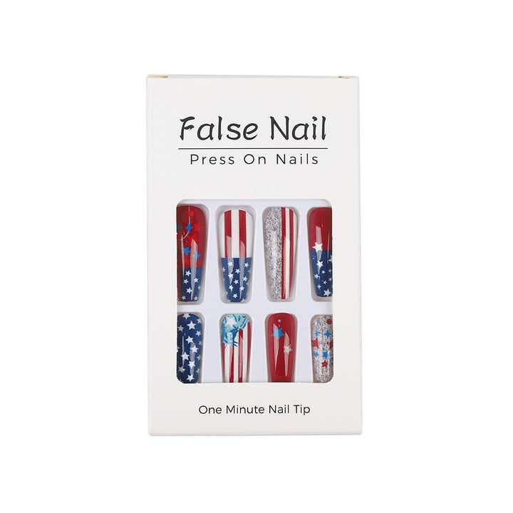 Kreative Nagelkunst mit patriotischem Design Karnz