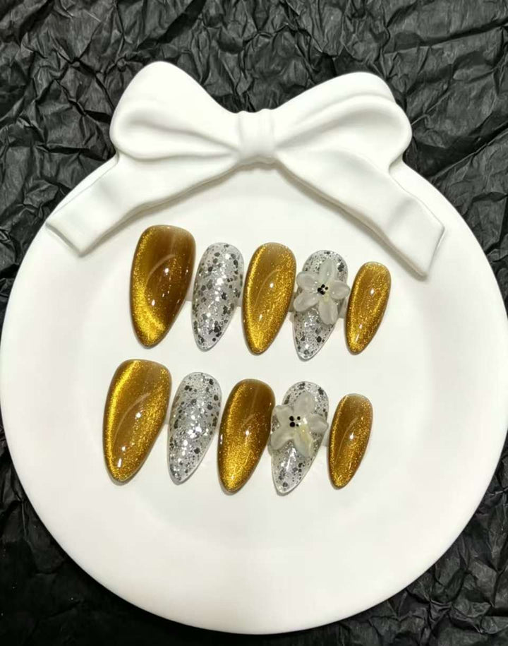 Elegantes Glitzerndes Press-On Nagelkunst Set