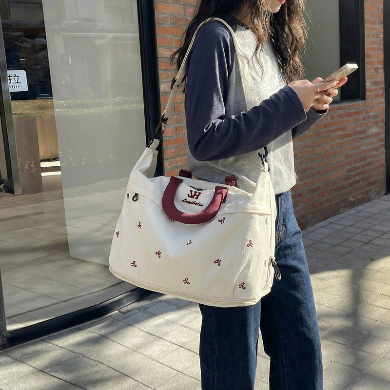 Bestickte Reise-Holdall Karnz