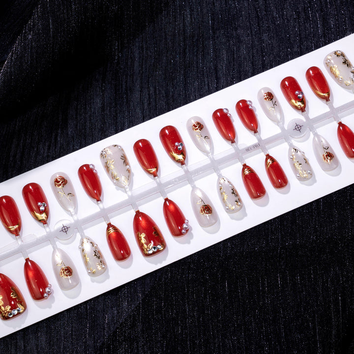 Exquisites Blumiges Press-On Nagelkunst Set