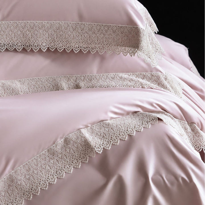 Luxuriöses Satin-Bettwäsche-Set mit feiner Spitzenbordüre