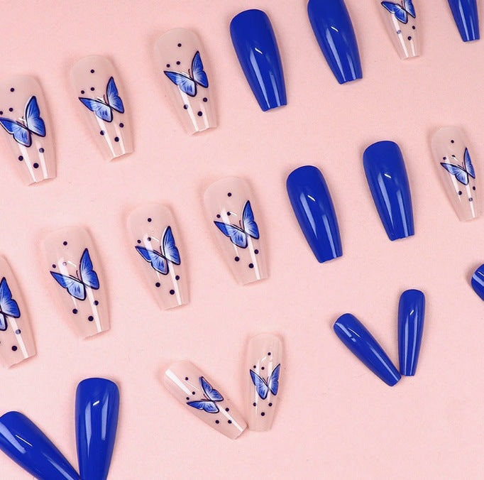 Künstlerische Schmetterlings-Nagelerweiterungen Karnz