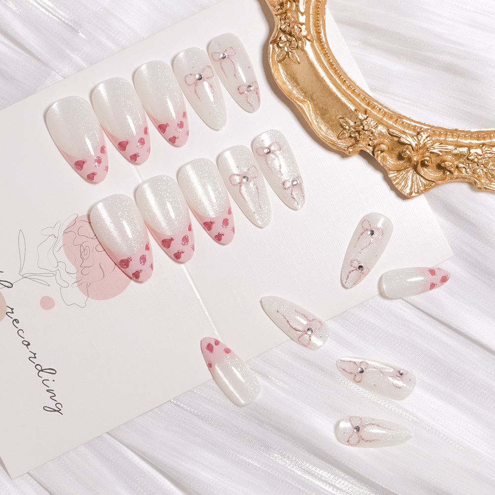 Künstlerisches dekoratives Press-On-Nagelset Karnz