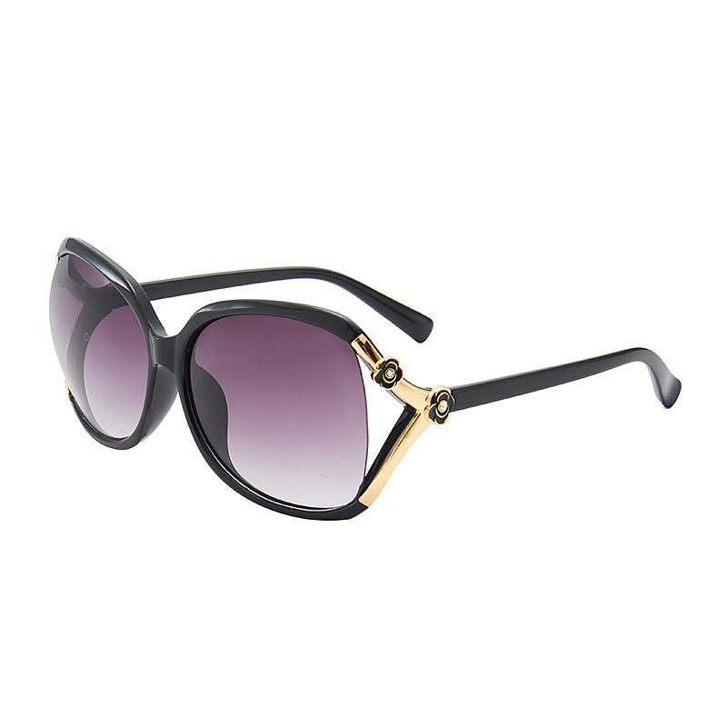 Damen große cat-eye Sonnenbrille mit dekorativen Akzenten Karnz