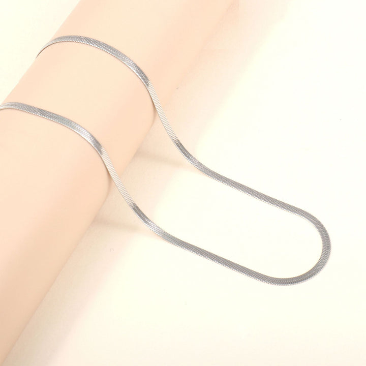 Schlanke schlanke Silberkette Karnz
