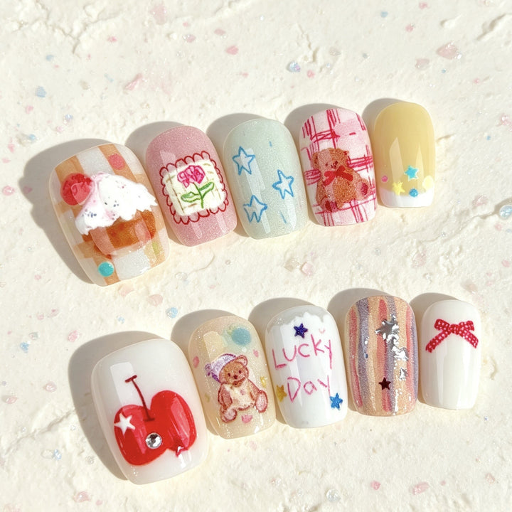 Künstlerisches handgemaltes Press-On Nagelkunst Set