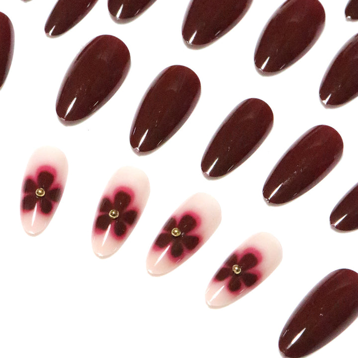 Elegantes florales Design Press-On Nagelkunst Karnz