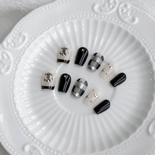 Schickes Dekoratives Press-On Nail Set