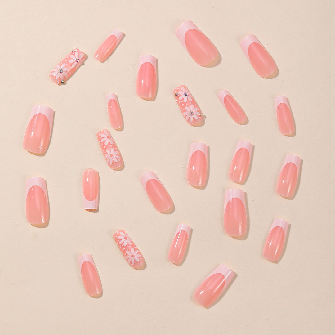 Elegante florale Akzent-Nagelkunstverlängerungen Karnz